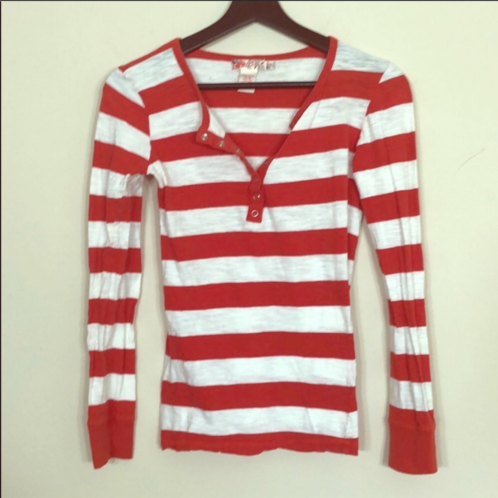 Women’s orange and white striped longsleeve shirt